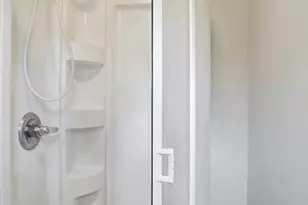 5326 Dolphin Ln, Charlotte, NC 28215 - Photo 14