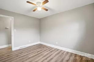 5326 Dolphin Ln, Charlotte, NC 28215 - Photo 22