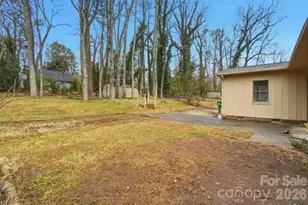 5326 Dolphin Ln, Charlotte, NC 28215 - Photo 24