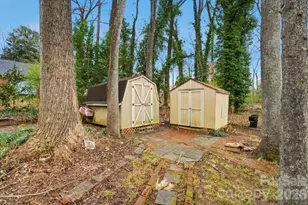 5326 Dolphin Ln, Charlotte, NC 28215 - Photo 26