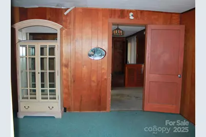 709 Wickins Drive, Hendersonville, NC 28791 - Photo 6