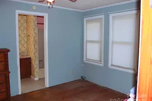 709 Wickins Dr, Hendersonville, NC 28791 - Photo 16