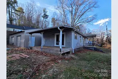709 Wickins Drive, Hendersonville, NC 28791 - Photo 2