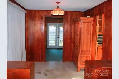 709 Wickins Drive, Hendersonville, NC 28791 - Photo 12