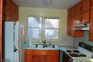 709 Wickins Dr, Hendersonville, NC 28791 - Photo 14