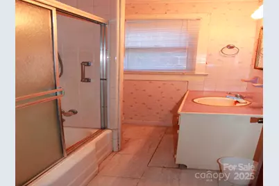 709 Wickins Drive, Hendersonville, NC 28791 - Photo 24