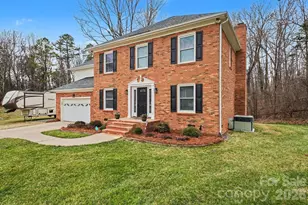 1038 Balsam Terrace, Charlotte, NC 28214 - Photo 2