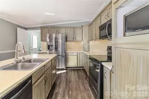 482 Pine Rd, Jefferson, SC 29718 - Photo 18