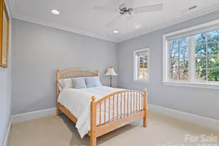 229 Wrenwood Ln, Charlotte, NC 28211 - Photo 30