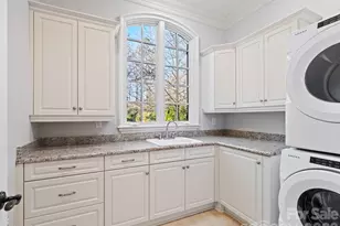 229 Wrenwood Ln, Charlotte, NC 28211 - Photo 26