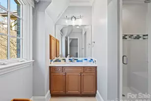 229 Wrenwood Ln, Charlotte, NC 28211 - Photo 32