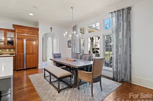 229 Wrenwood Ln, Charlotte, NC 28211 - Photo 18