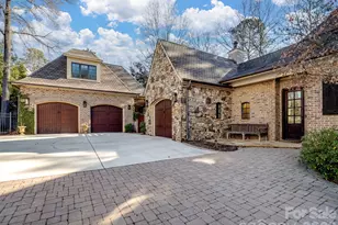229 Wrenwood Ln, Charlotte, NC 28211 - Photo 2