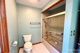 2001 Plum Tree Ln, Hendersonville, NC 28739 - Photo 18