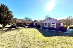 2001 Plum Tree Ln, Hendersonville, NC 28739 - Photo 1