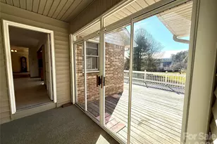 2001 Plum Tree Ln, Hendersonville, NC 28739 - Photo 16