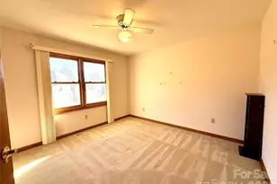 2001 Plum Tree Ln, Hendersonville, NC 28739 - Photo 14