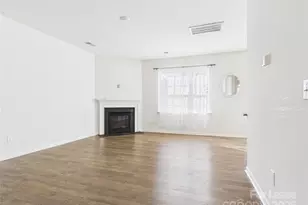 2032 Highland Knoll Dr, Charlotte, NC 28269 - Photo 2