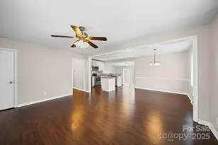 6907 Glenmoor Dr, Charlotte, NC 28214 - Photo 6