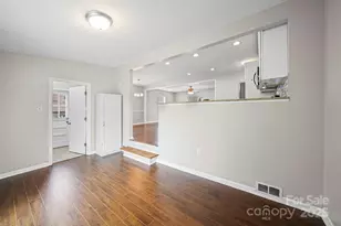 6907 Glenmoor Dr, Charlotte, NC 28214 - Photo 16