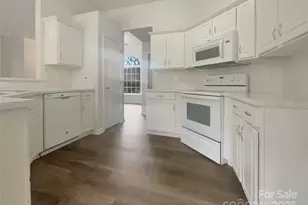 121 Shining Armor Ct, Mooresville, NC 28117 - Photo 2