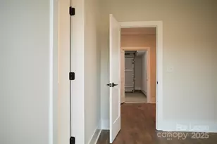 1302 E 10th Street E, Charlotte, NC 28204 - Photo 4