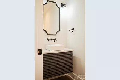 1302 E 10th Street E, Charlotte, NC 28204 - Photo 16