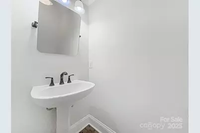 323 Glen Eagles Road E, Statesville, NC 28625 - Photo 10