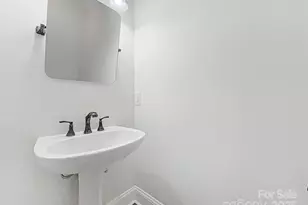 323 Glen Eagles Rd E, Statesville, NC 28625 - Photo 10