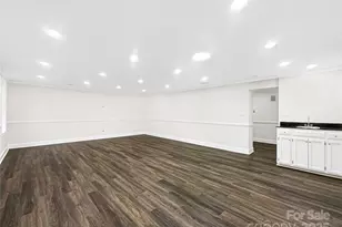 323 Glen Eagles Rd E, Statesville, NC 28625 - Photo 8