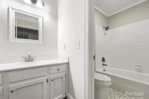 323 Glen Eagles Rd E, Statesville, NC 28625 - Photo 16