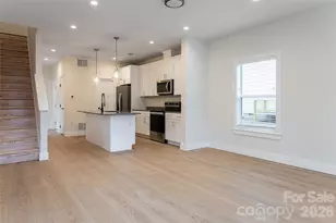 10 Wyndom Ln, Asheville, NC 28805 - Photo 2