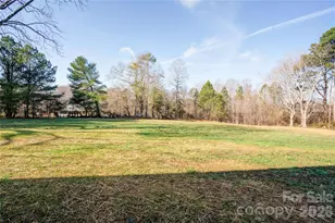 2822 Bettis Rd, Grover, NC 28073 - Photo 32