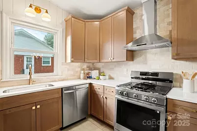 6738 Starcrest Drive, Charlotte, NC 28210 - Photo 10