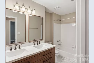 8921 Newgard Court, Charlotte, NC 28269 - Photo 32