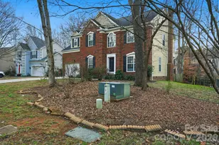 8921 Newgard Ct, Charlotte, NC 28269 - Photo 2