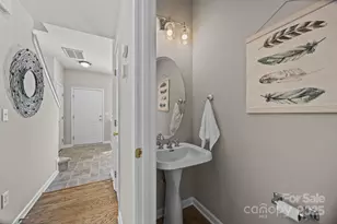 5341 Jocelyn Ln, Charlotte, NC 28269 - Photo 12