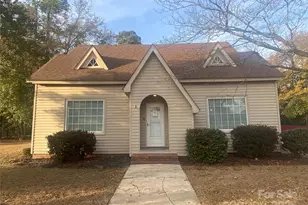 408 W McGregor St, Pageland, SC 29728 - Photo 1