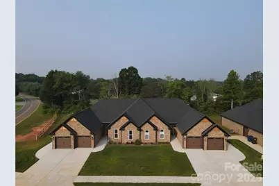 3367 48th Avenue NE #21B, Hickory, NC 28601 - Photo 1