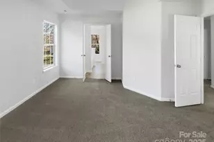 6829 Bickham Ln, Charlotte, NC 28269 - Photo 14