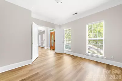 9127 Brocklehurst Lane, Charlotte, NC 28215 - Photo 4