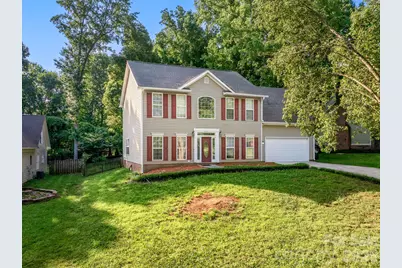 9127 Brocklehurst Lane, Charlotte, NC 28215 - Photo 2