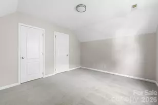 9127 Brocklehurst Ln, Charlotte, NC 28215 - Photo 22