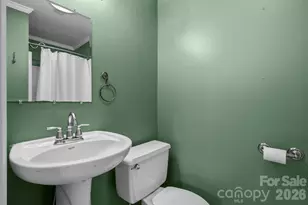 925 12th Ave NW, Hickory, NC 28601 - Photo 12