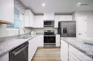 162 Basildon St, Lancaster, SC 29720 - Photo 2