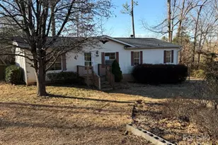 2687 1st Ave NW, Catawba, NC 28609 - Photo 2