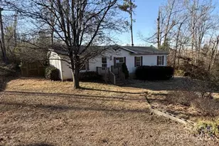 2687 1st Ave NW, Catawba, NC 28609 - Photo 1