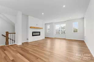 10138 Hemingway Pl, Mint Hill, NC 28227 - Photo 2