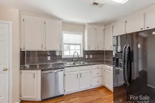 8115 Sisters Ln, Denver, NC 28037 - Photo 8