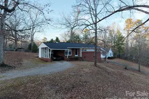 327 Breslin St, Wadesboro, NC 28170 - Photo 1